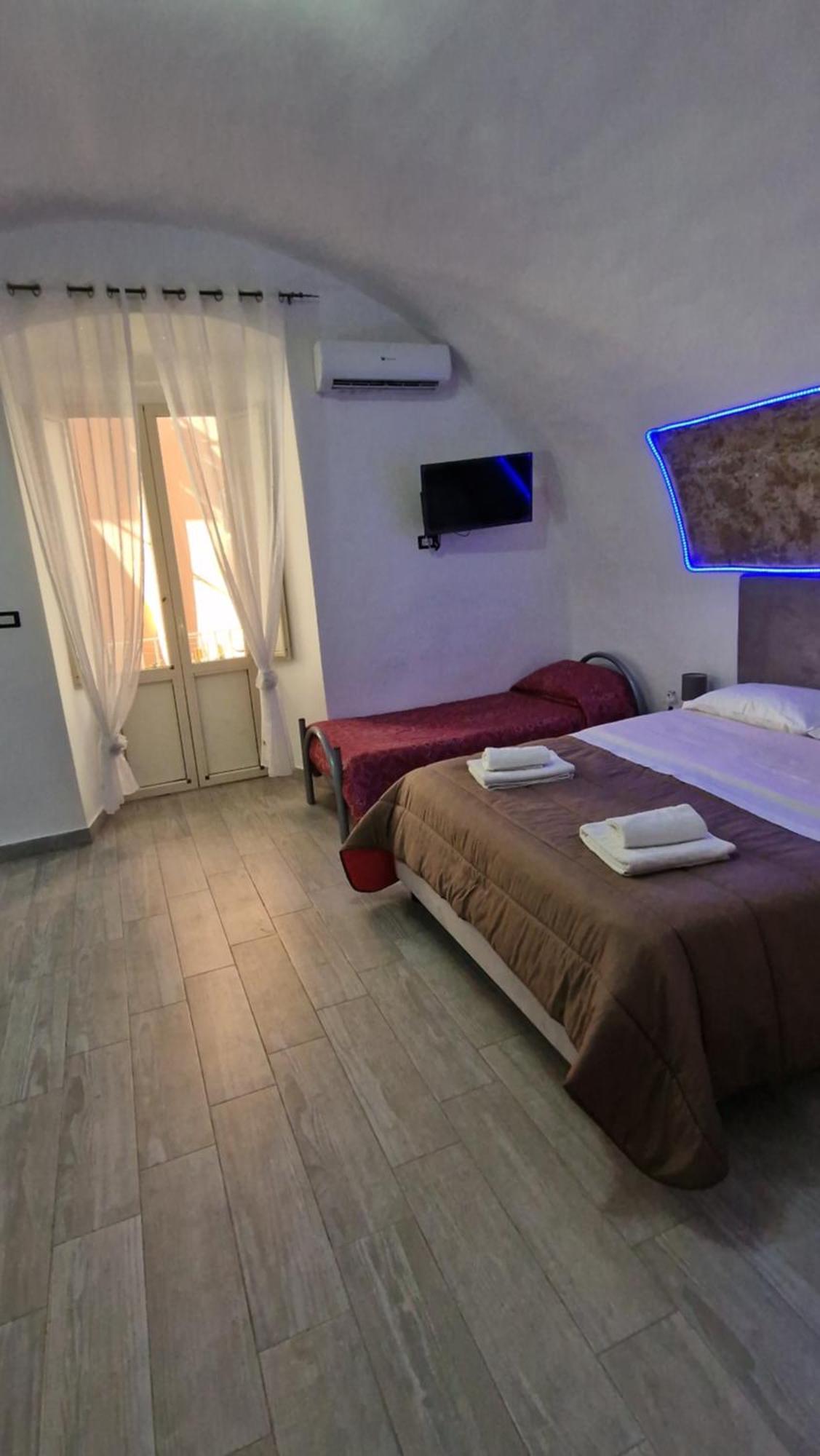 Appartamento Intero Casa Vacanze Espo Napoli Esterno foto