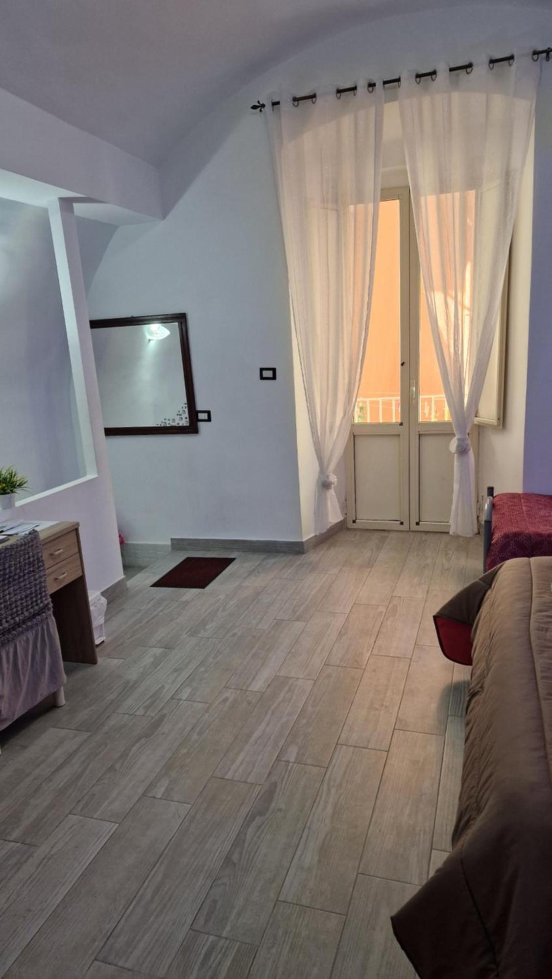 Appartamento Intero Casa Vacanze Espo Napoli Esterno foto